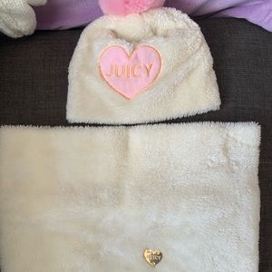 Juicy couture kids hat and scarf